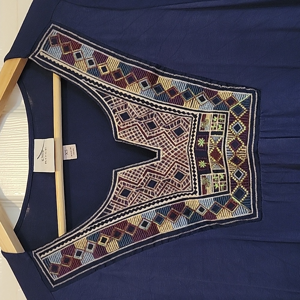 Knox Rose embroidered top - Picture 3 of 6